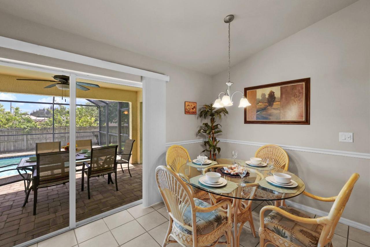 Family Vacation, Heated Pool, Wake Up To Enjoy The Sunrise - Villa Pine Island Cape Coral Bagian luar foto