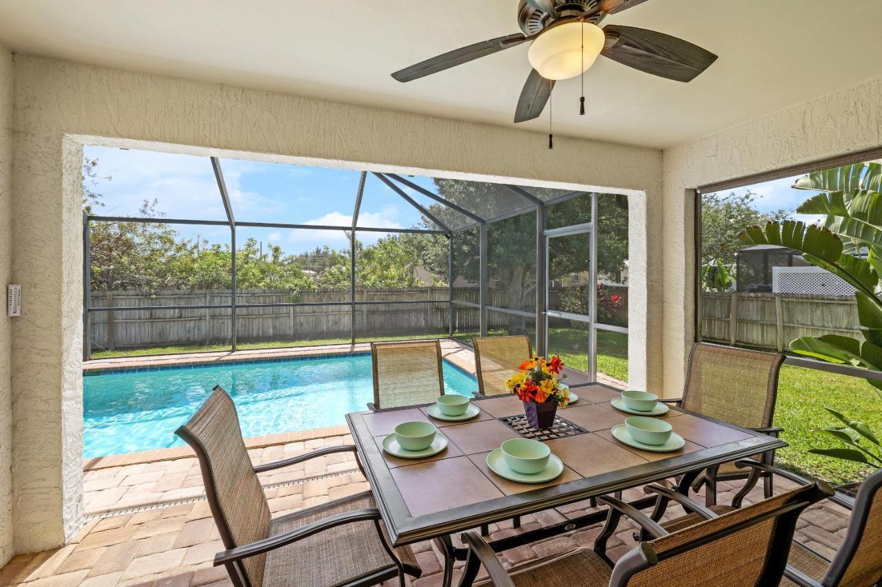 Family Vacation, Heated Pool, Wake Up To Enjoy The Sunrise - Villa Pine Island Cape Coral Bagian luar foto