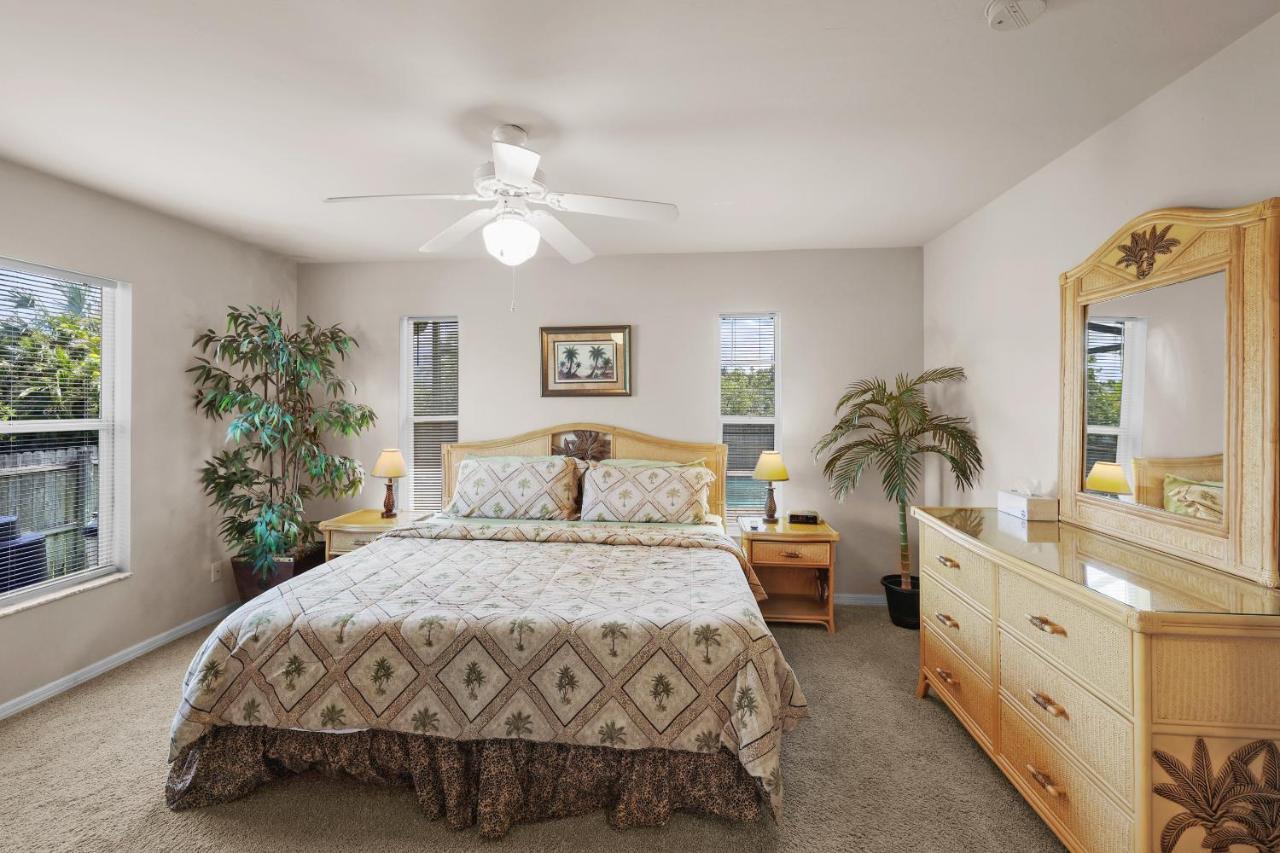 Family Vacation, Heated Pool, Wake Up To Enjoy The Sunrise - Villa Pine Island Cape Coral Bagian luar foto