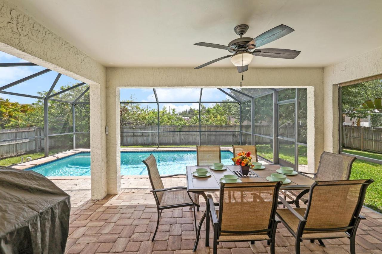 Family Vacation, Heated Pool, Wake Up To Enjoy The Sunrise - Villa Pine Island Cape Coral Bagian luar foto